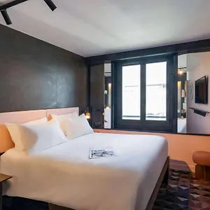 Tribe Batignolles 4*, Parigi Francia